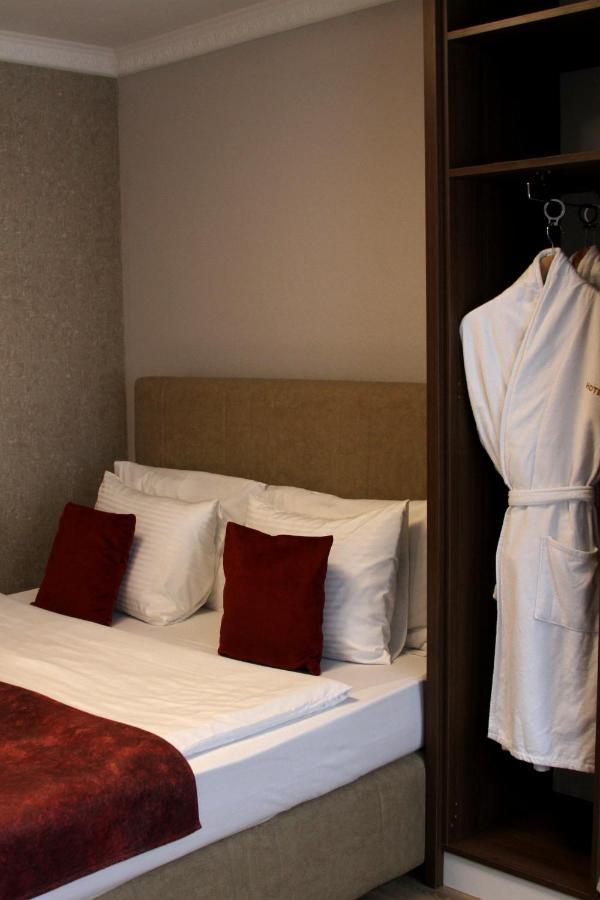 Hotel Driada Gjakova Екстер'єр фото
