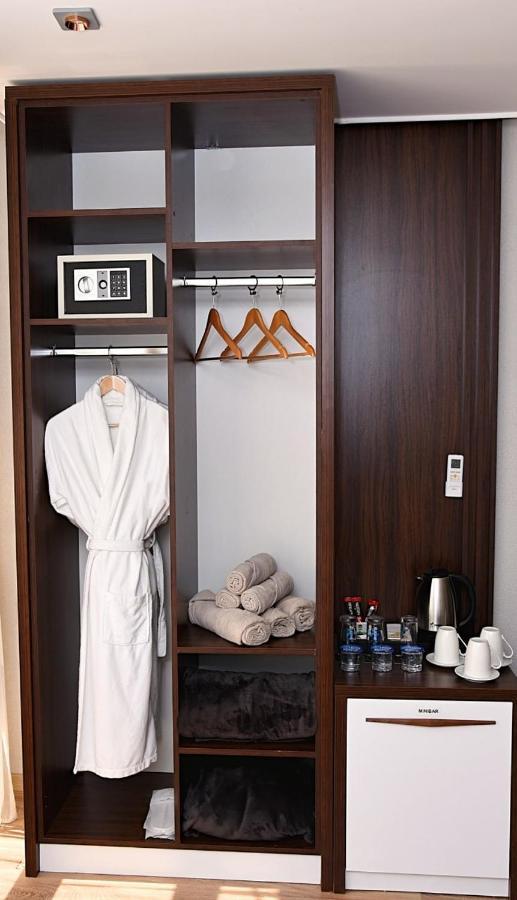 Hotel Driada Gjakova Екстер'єр фото