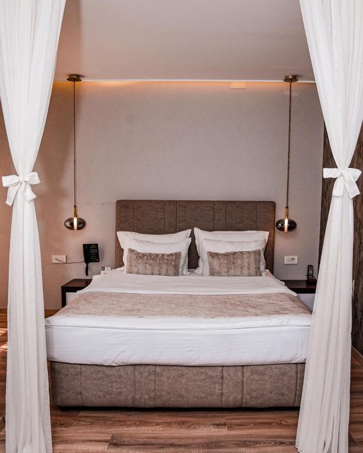 Hotel Driada Gjakova Екстер'єр фото