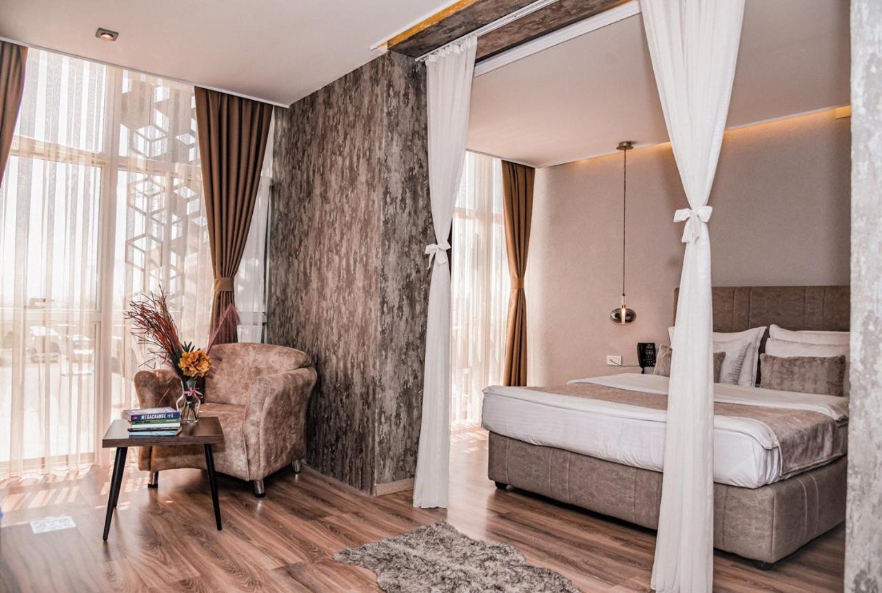 Hotel Driada Gjakova Екстер'єр фото