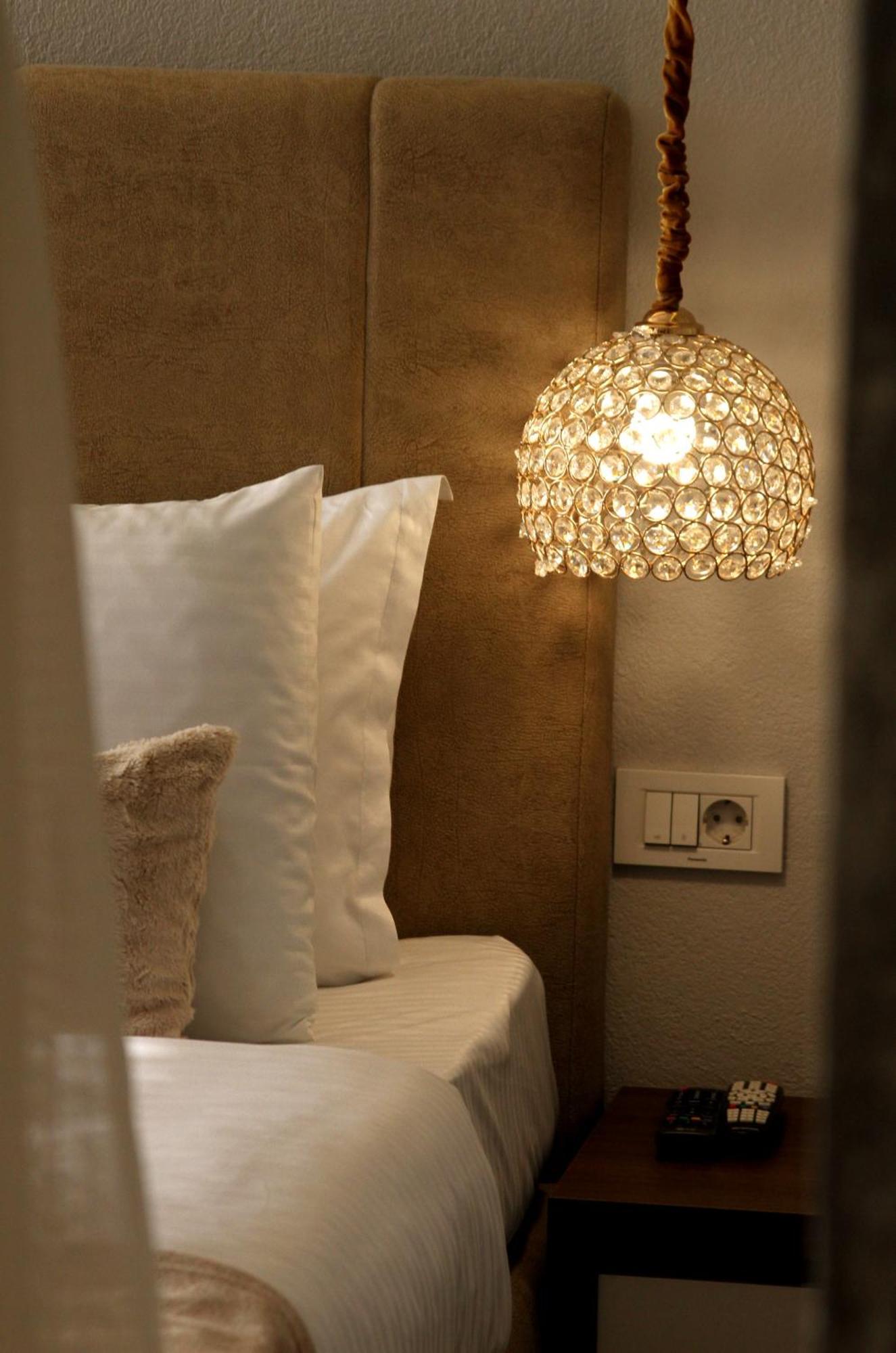 Hotel Driada Gjakova Екстер'єр фото