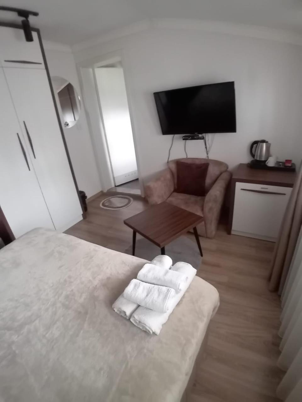 Hotel Driada Gjakova Екстер'єр фото